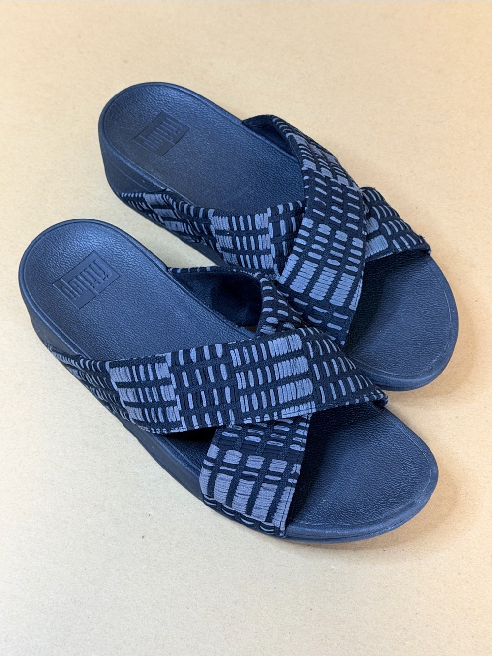 FITFLOP NIB LULU GEO-WEBBING CROSS SLIDES BLACK/GRAY MIX SIZE 9
